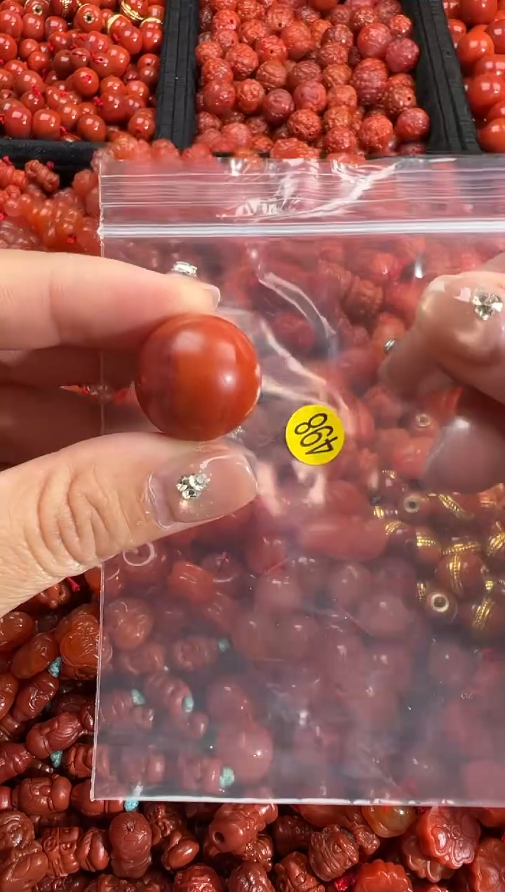 南红玛瑙合金颈饰1