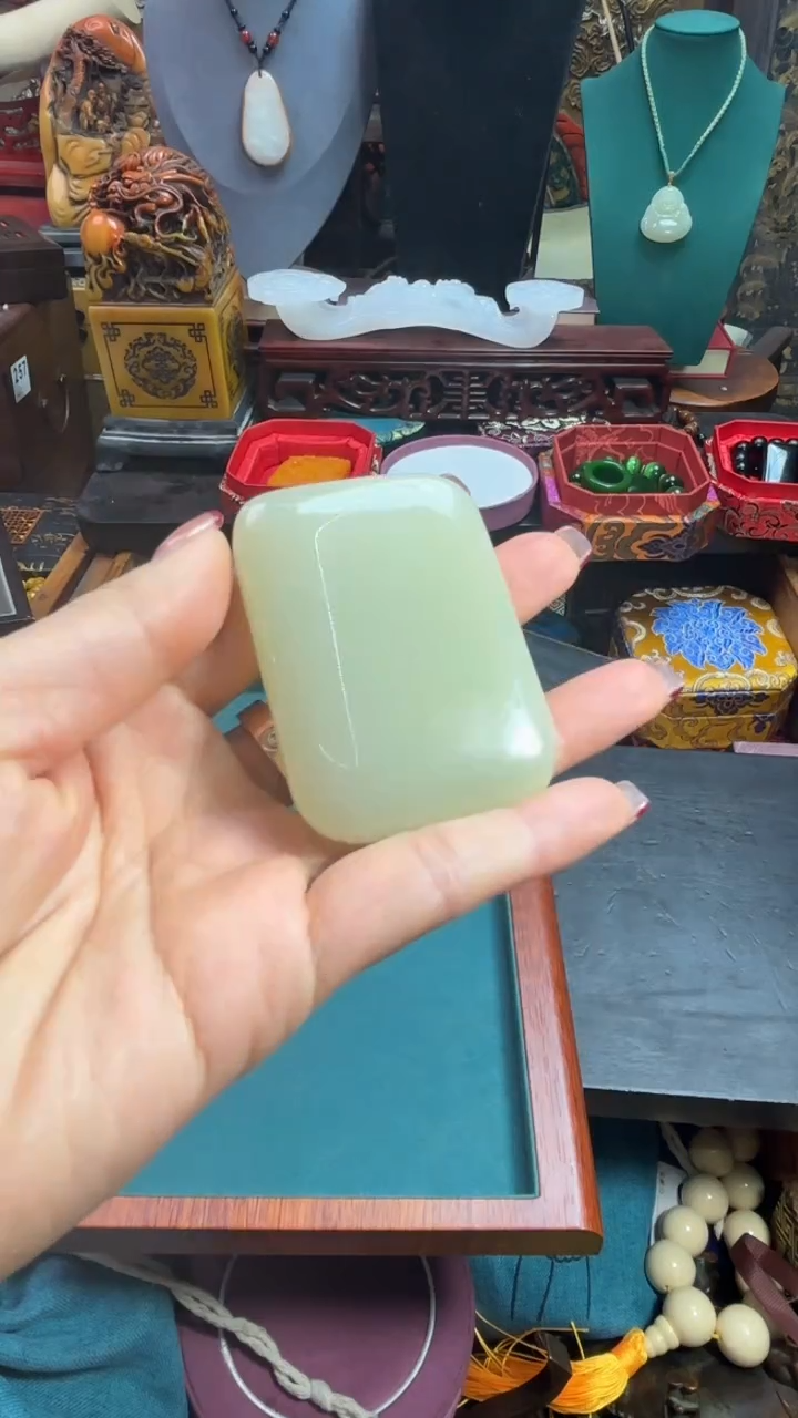 【闪购商品】和田玉876786768未镶嵌786686876786786867