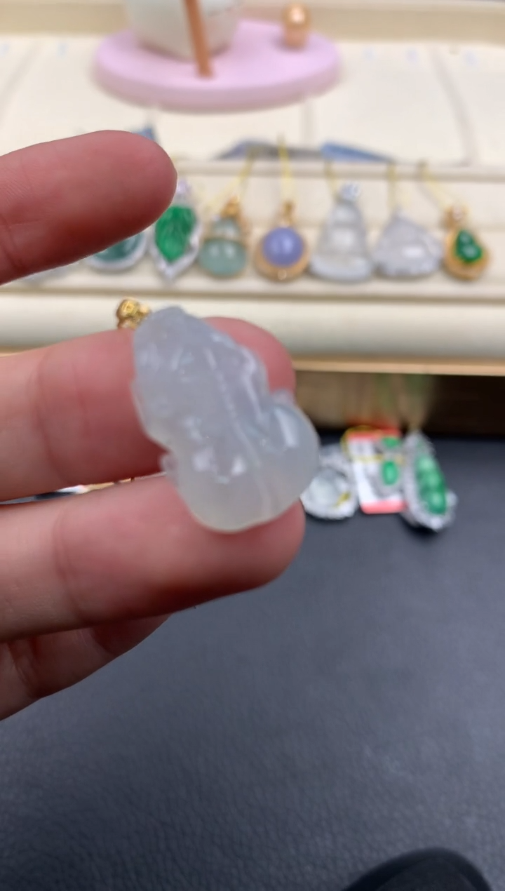 【闪购商品】翡翠颈饰18K金镶嵌A857    