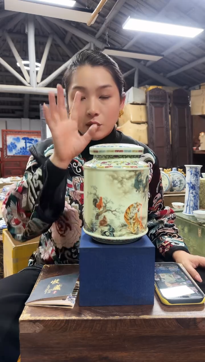 摆件瓷绿稀土十二生肖茶叶罐