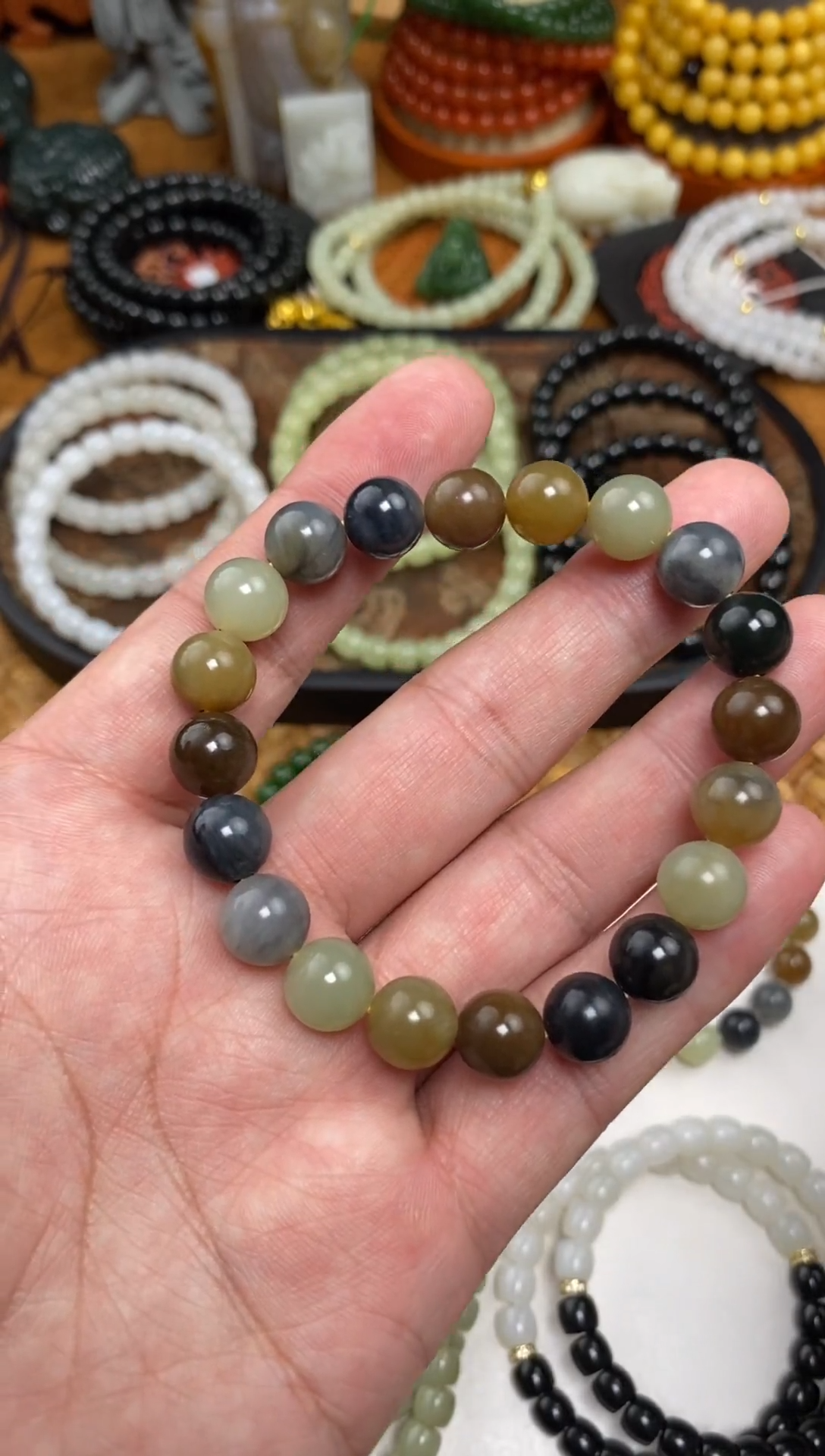 颈饰未镶嵌和田玉手串