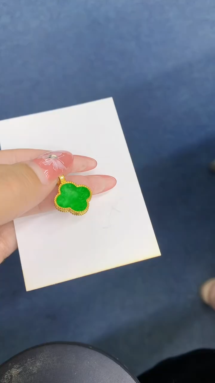 颈饰未镶嵌翡翠1