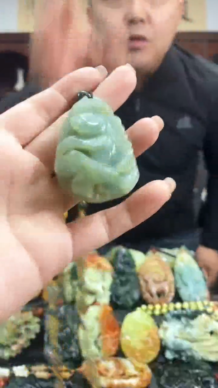 【闪购商品】蛇纹石玉吊坠未镶嵌·