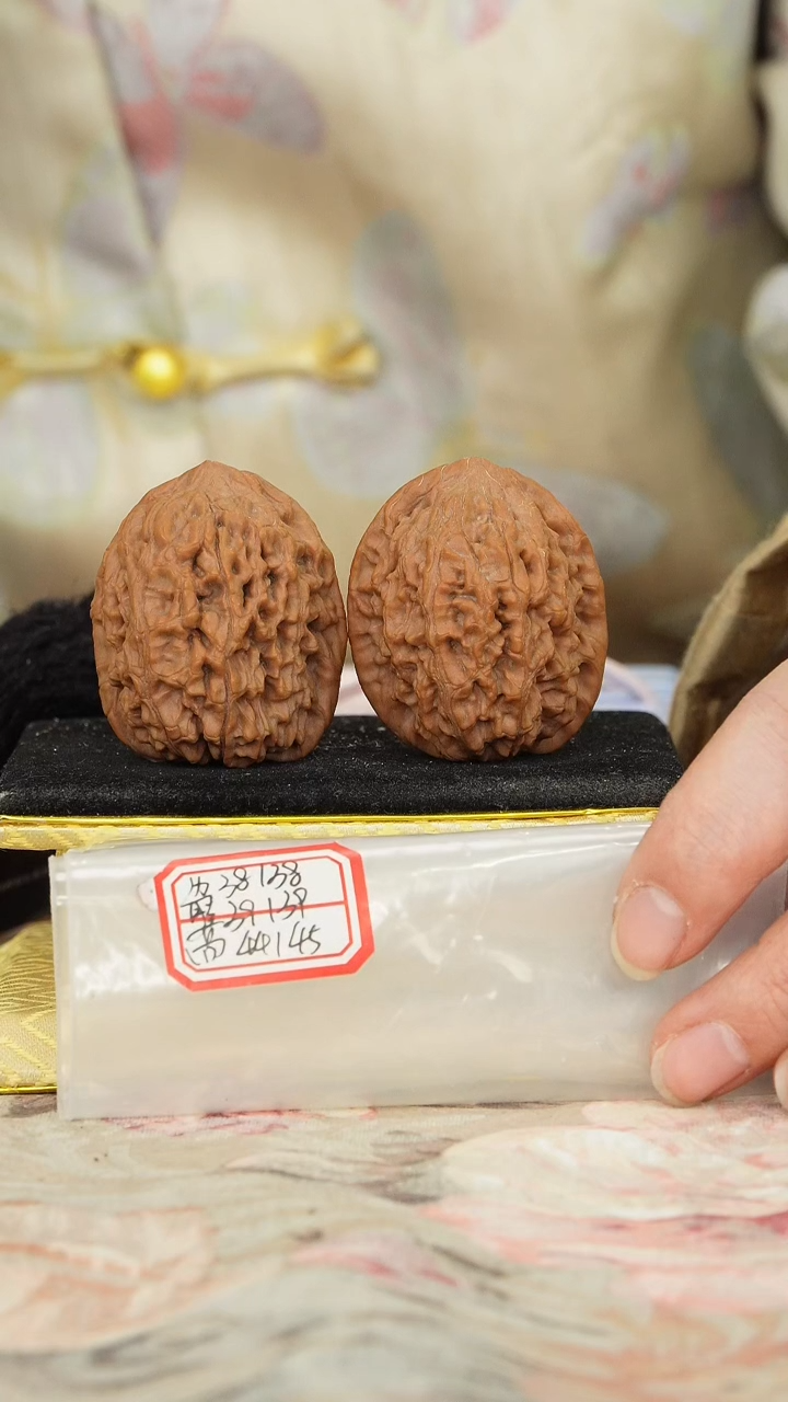 【闪购商品】文玩核桃把件非嫁接将军榜