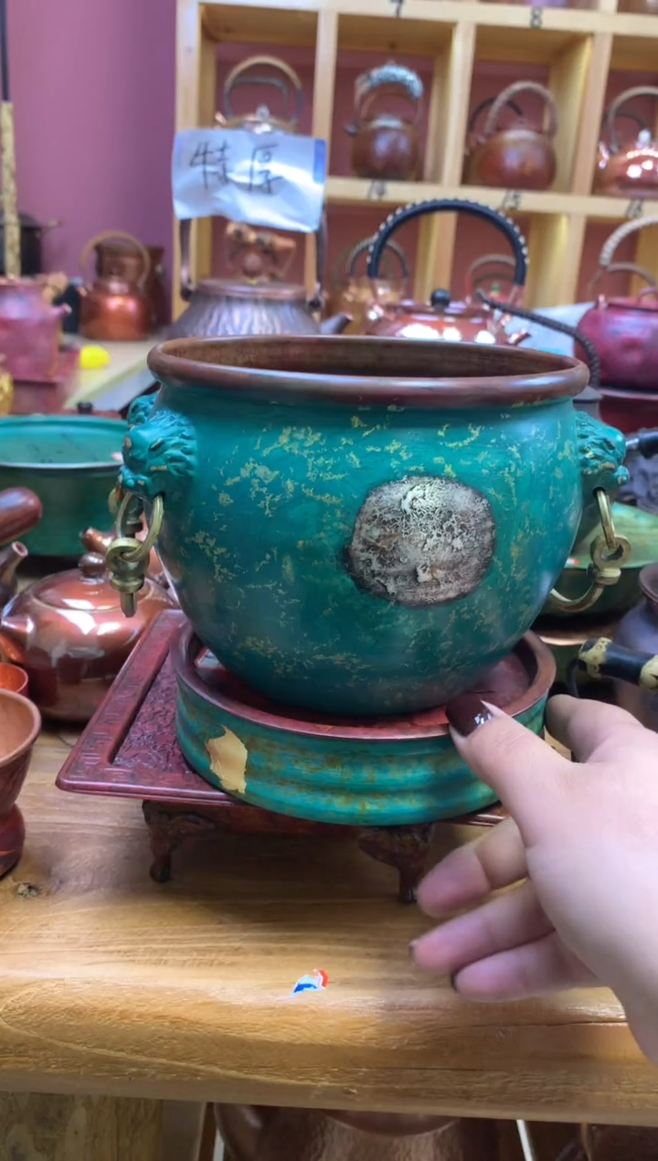 媺****肤绿色故宫缸加撞色撒金壶承