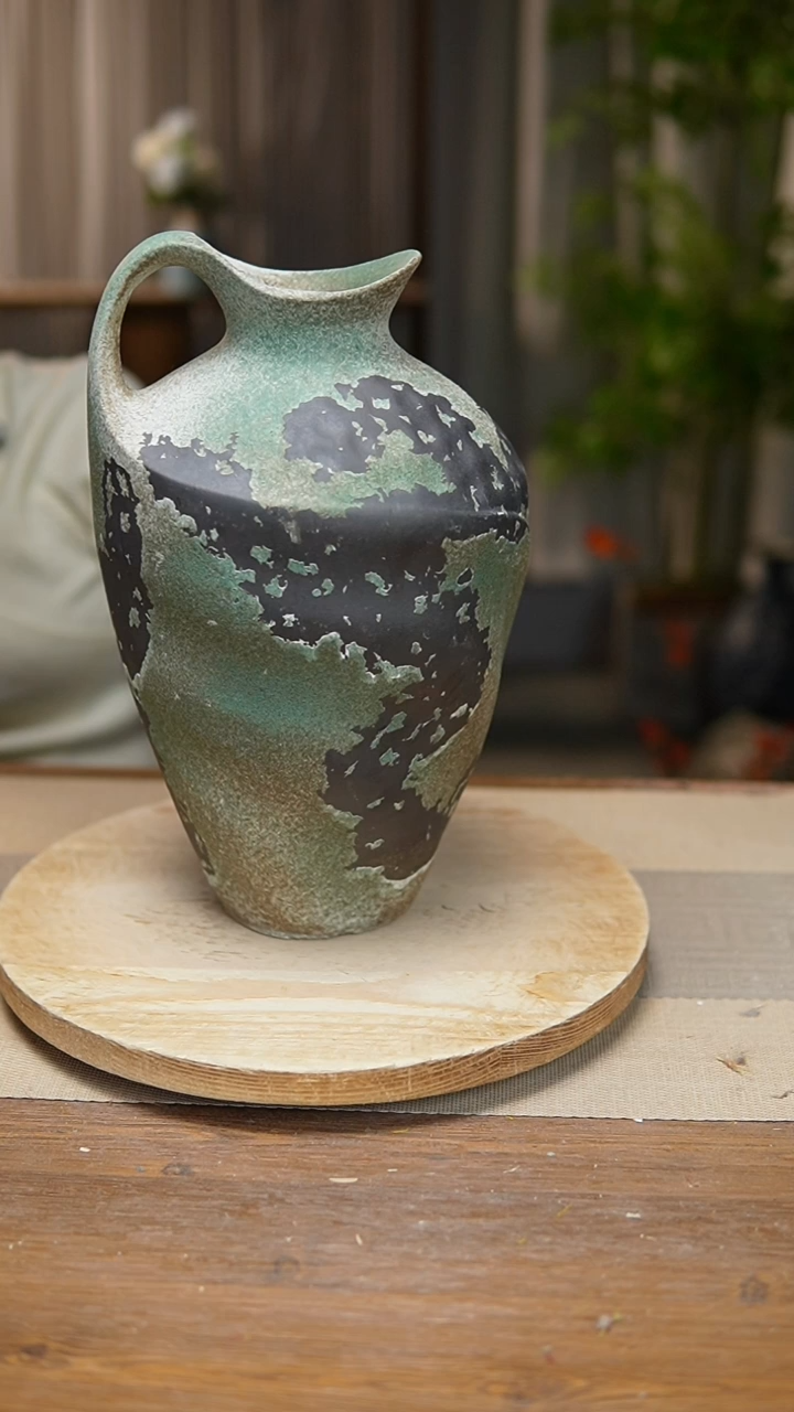 【闪购商品】陶瓷 花器诧寂复古绿奶壶