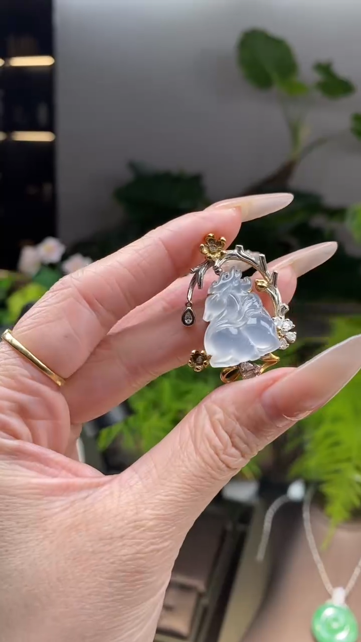 【闪购商品】翡翠吊坠(不含链)18K金镶嵌天然缅甸翡翠A货马吊坠