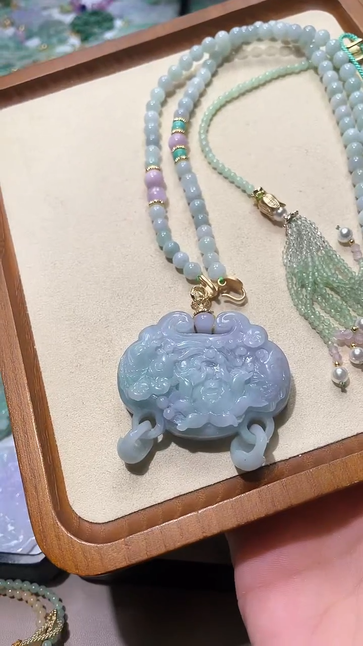 【闪购商品】翡翠颈饰未镶嵌吊坠