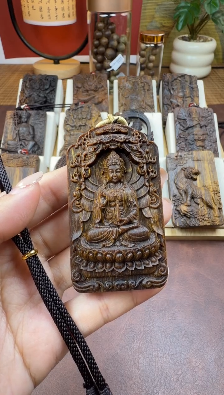 木木雕款芽庄  净瓶观音 7cm 送养香瓶