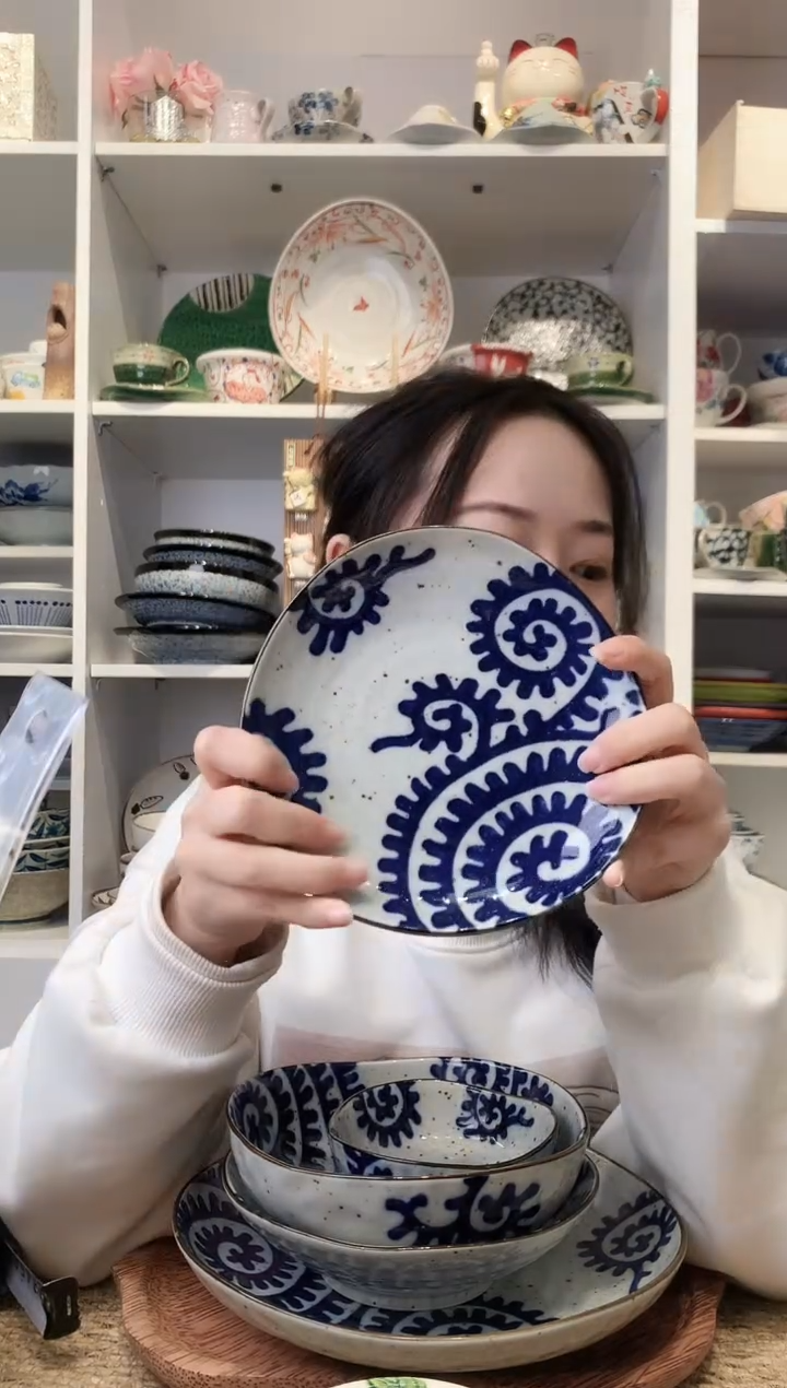 陶瓷【到手两支】三峰章鱼唐草三角盘16.5cm