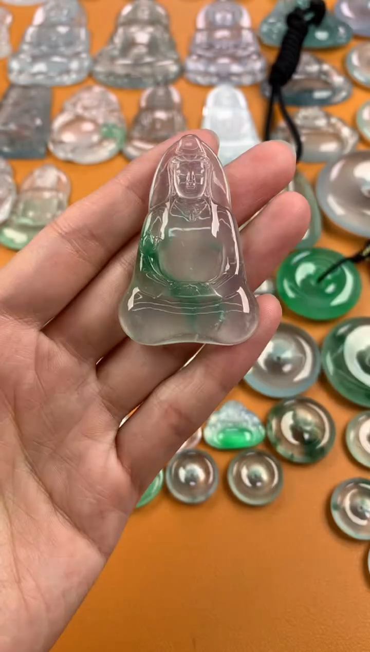 翡翠未镶嵌颈饰47.5-32.3-5.1