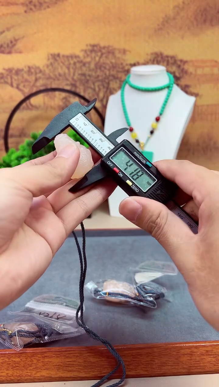 和田玉14K金镶嵌颈饰A593