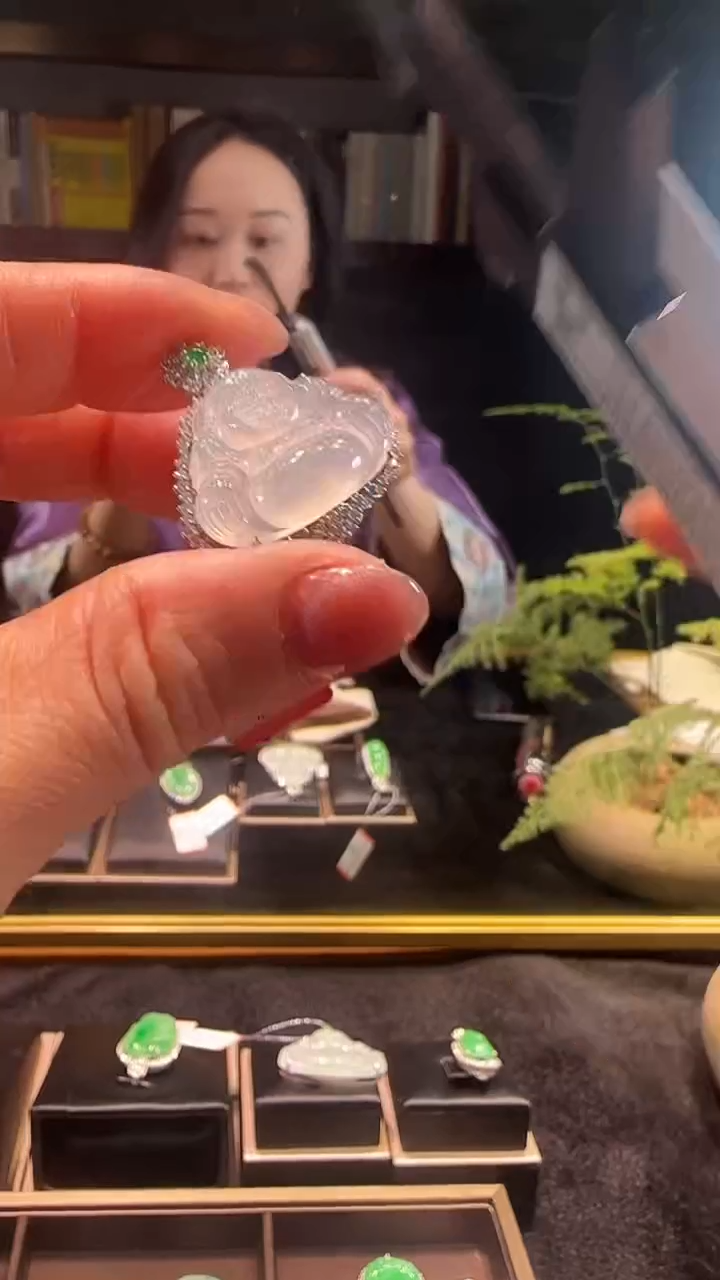 【闪购商品】翡翠吊坠(不含链)未镶嵌白冰佛公