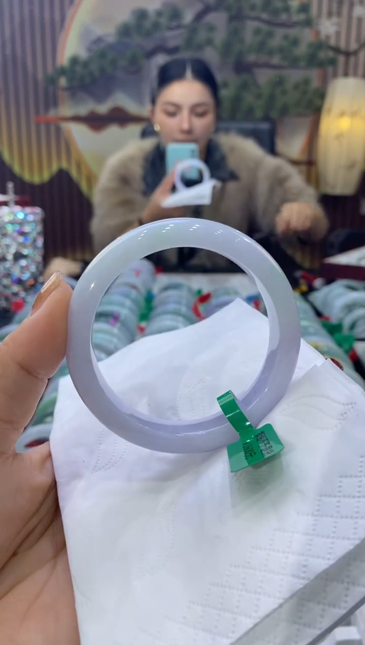 【闪购商品】翡翠手镯未镶嵌多人08302