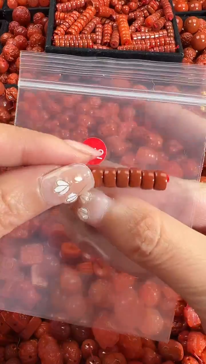 颈饰未镶嵌南红玛瑙1