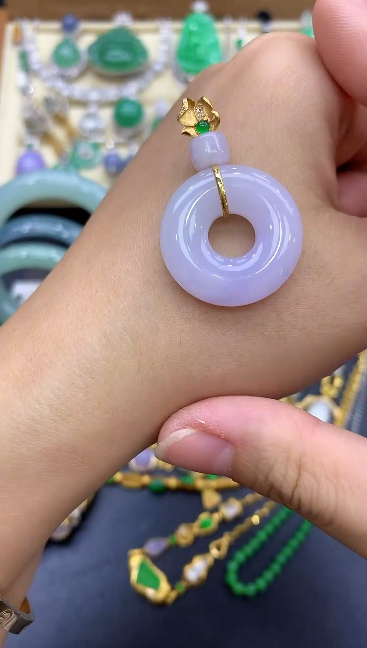 翡翠18K金镶嵌颈饰80-中国好珍宝