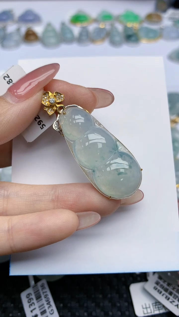 【闪购商品】翡翠挂件18K金镶嵌天然翡翠A货