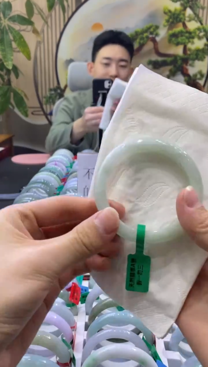 未镶嵌手镯翡翠8618