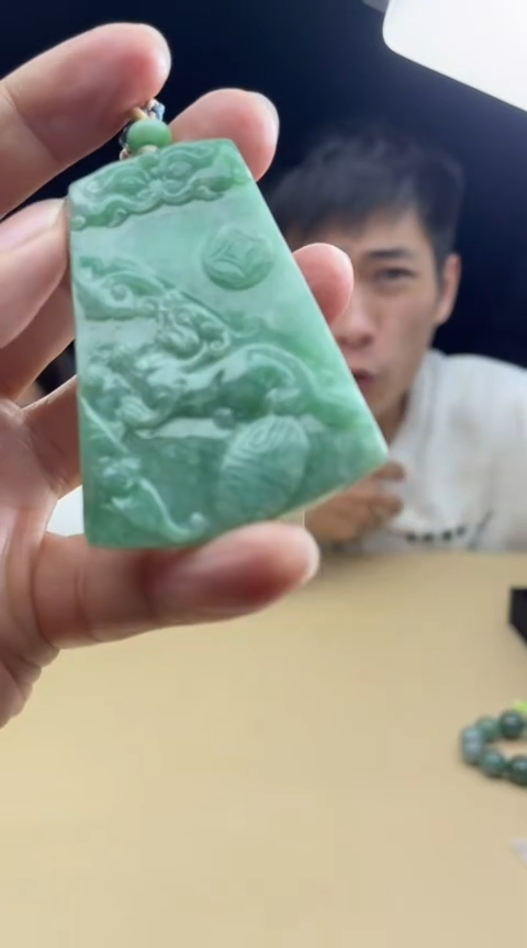 【闪购商品】定制翡翠未镶嵌        4927