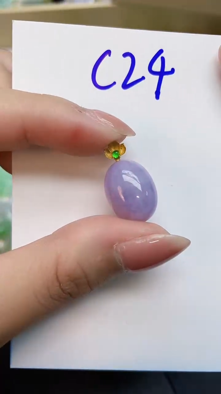 翡翠18K金镶嵌颈饰0000000000