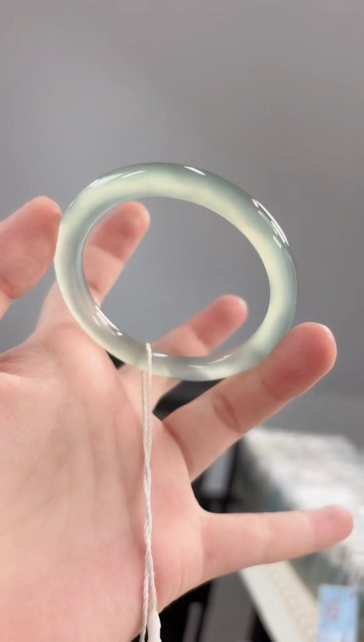 玛瑙/玉髓手镯未镶嵌56圈