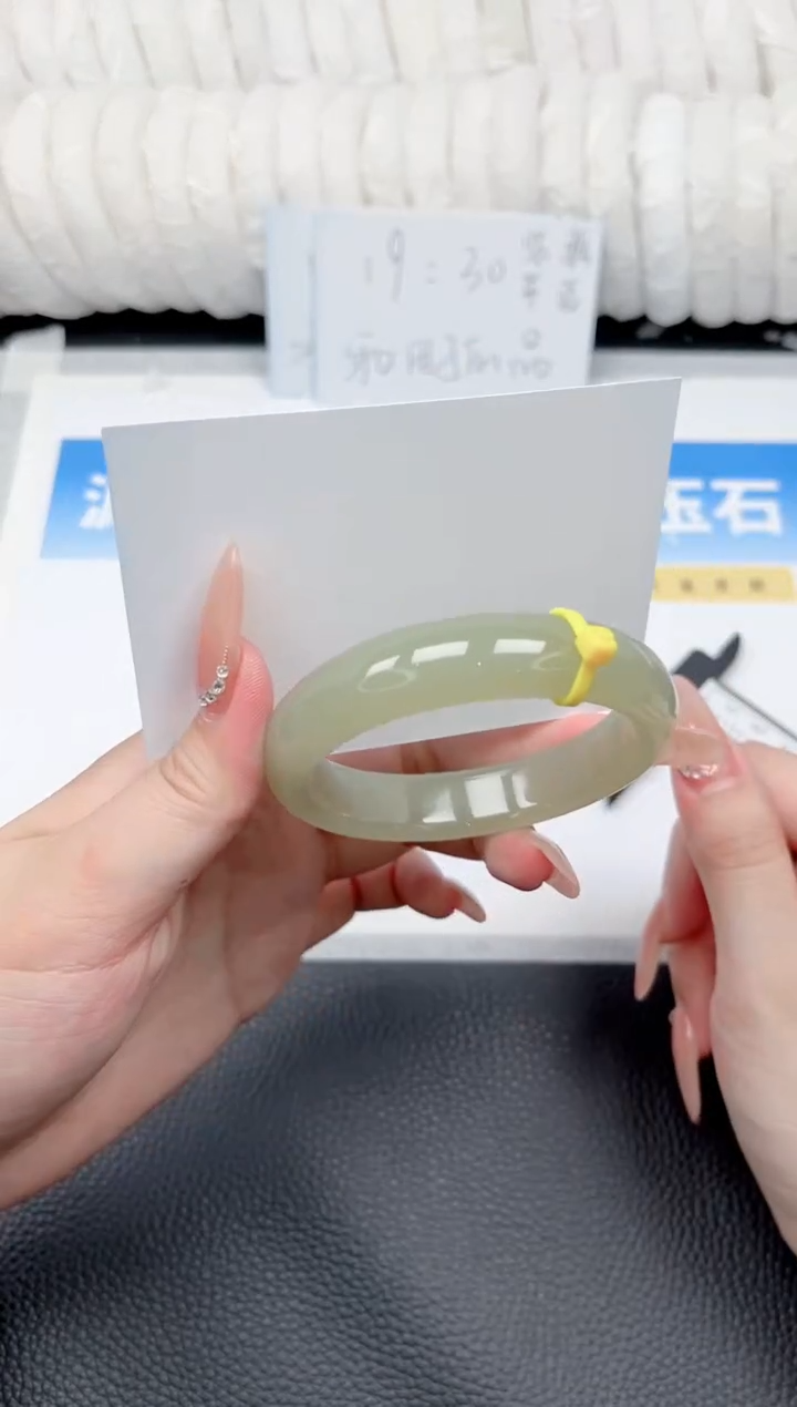 和田玉手镯未镶嵌50-苹果绿56