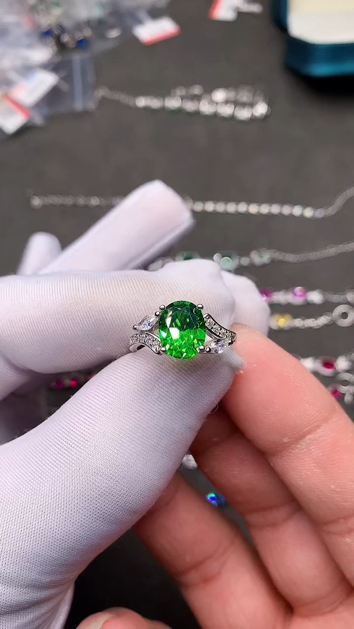 【闪购商品】石榴石（沙弗莱）戒指银S925镶嵌.........