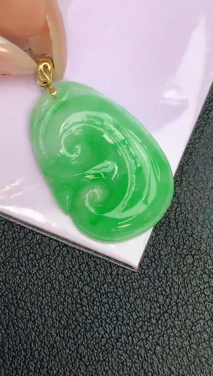 颈饰18K金镶嵌翡翠赠礼盒证书 麦麦