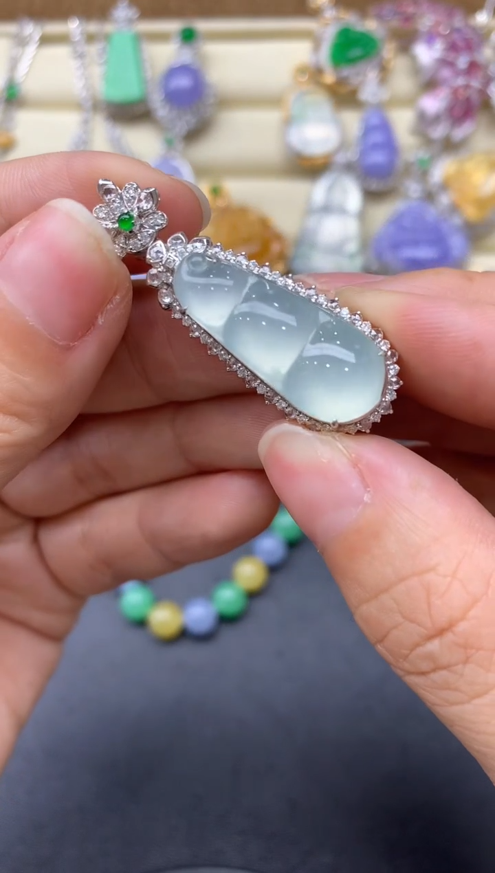 【闪购商品】翡翠吊坠(不含链)18K金镶嵌637-中国好珍宝