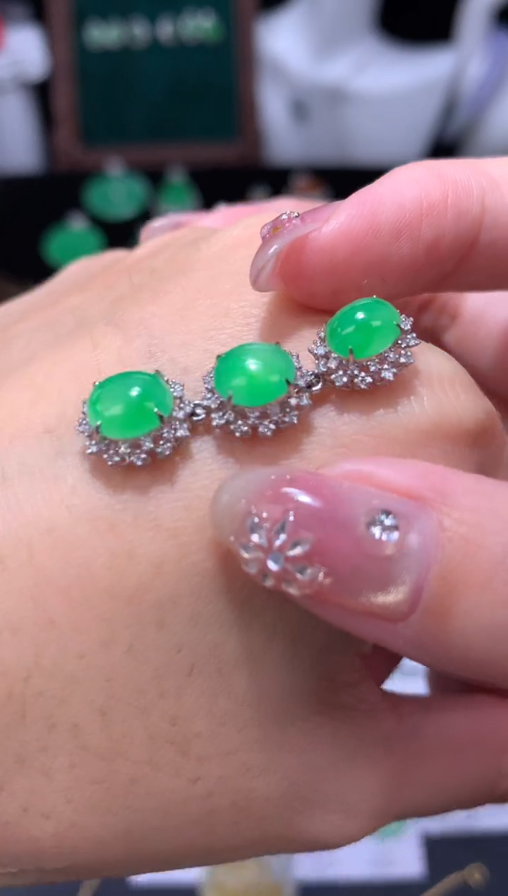 18K金镶嵌定制翡翠48小时鉴赏期 退货不扣服务费