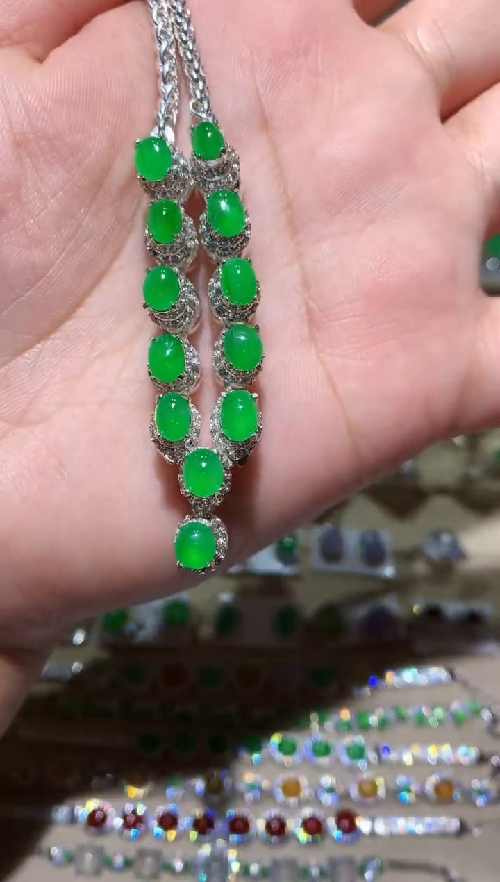 【闪购商品】翡翠耳饰未镶嵌套链