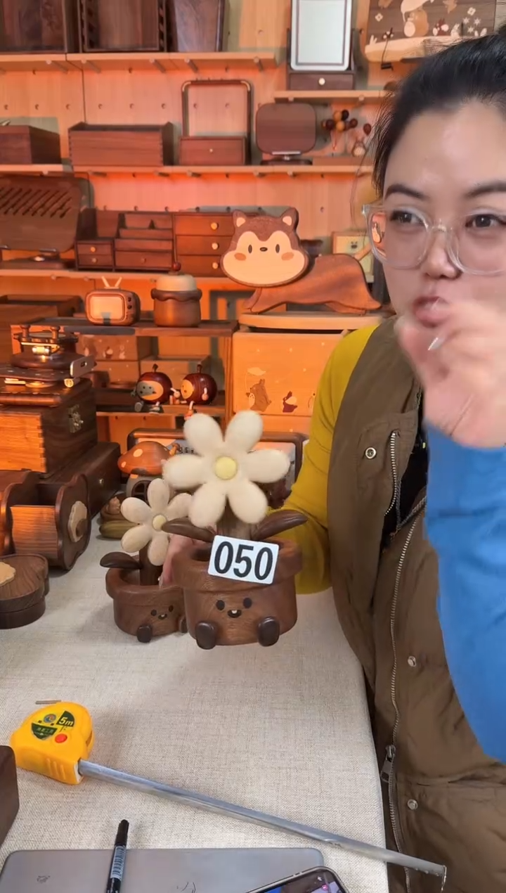 木050号实木大号有钱花摆件微瑕