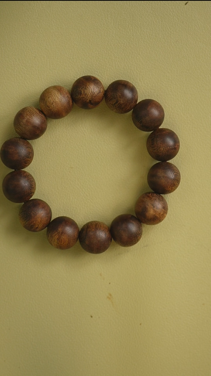 手串沉香16mm圆珠单圈乌身22g+