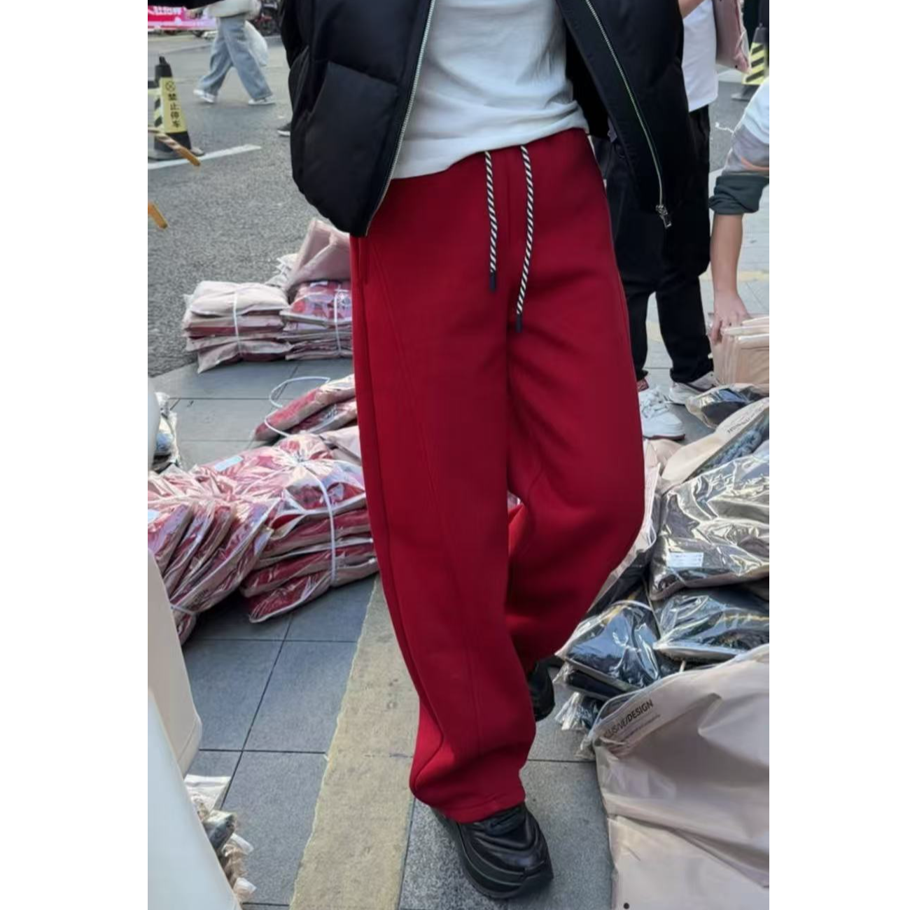 《男女同款》《好运来顶配裤》冬季新款258137抽绳高腰拼色直筒裤宽松