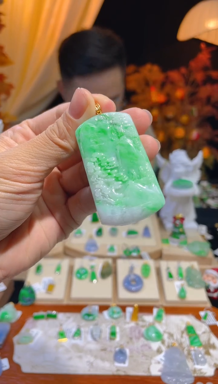 【闪购商品】翡翠颈饰18K金镶嵌假一赔三