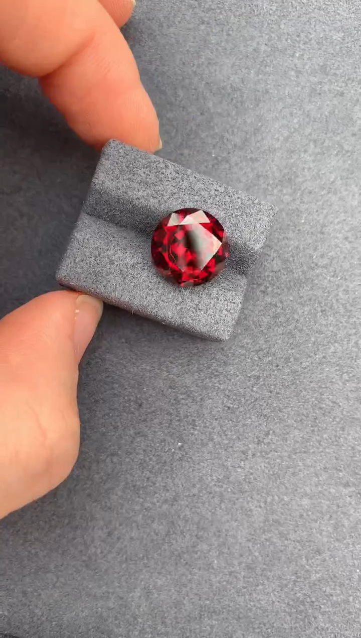 【闪购商品】石榴石裸石未镶嵌8ct镁铝榴石