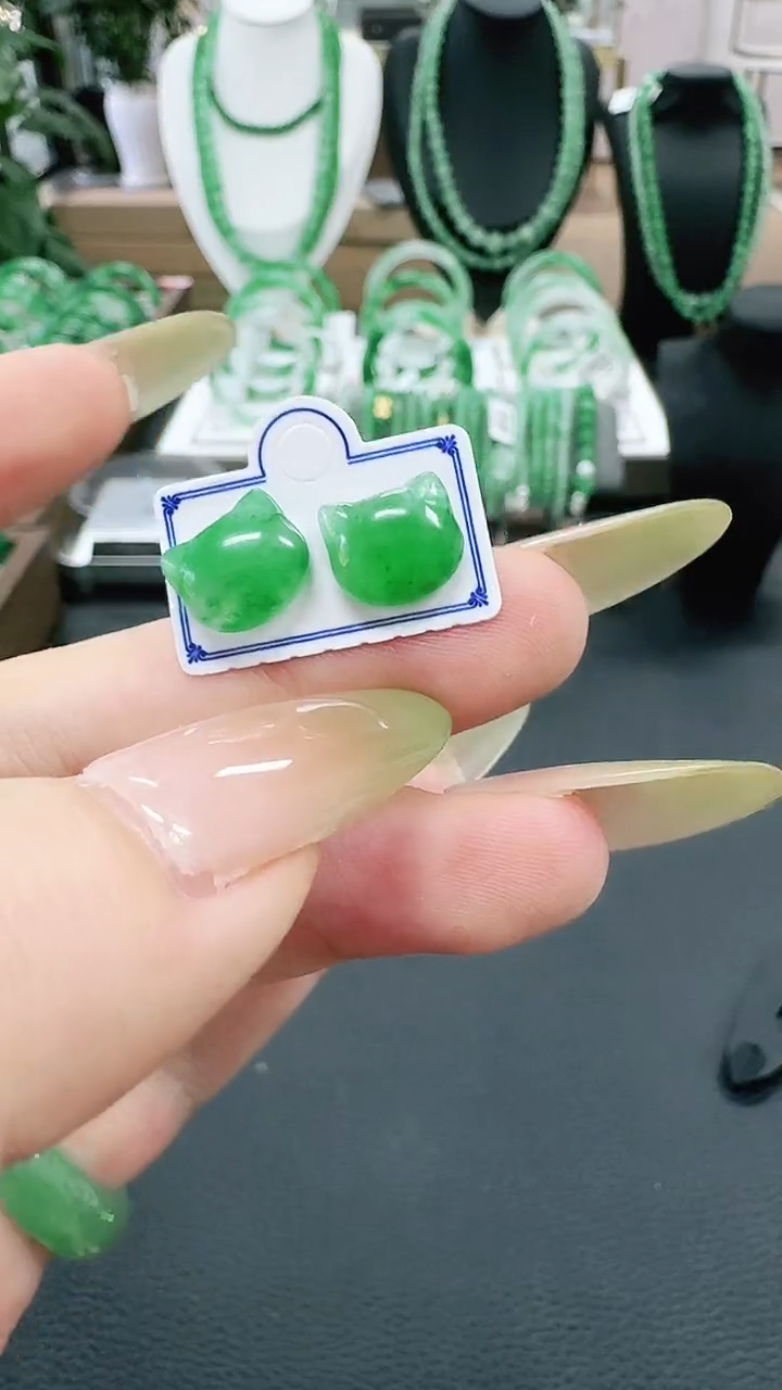 未镶嵌1石英质玉（非洲翠）/0252