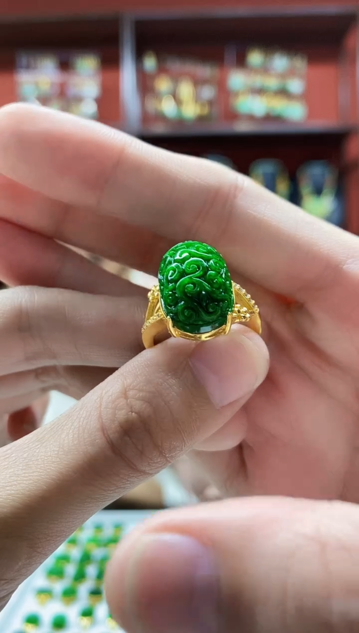 颈饰未镶嵌翡翠翡翠戒指