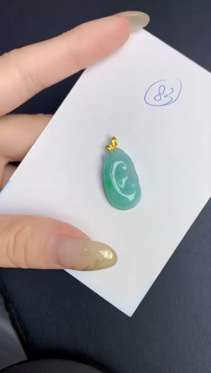 翡翠18K金镶嵌颈饰缅甸天然翡翠A货