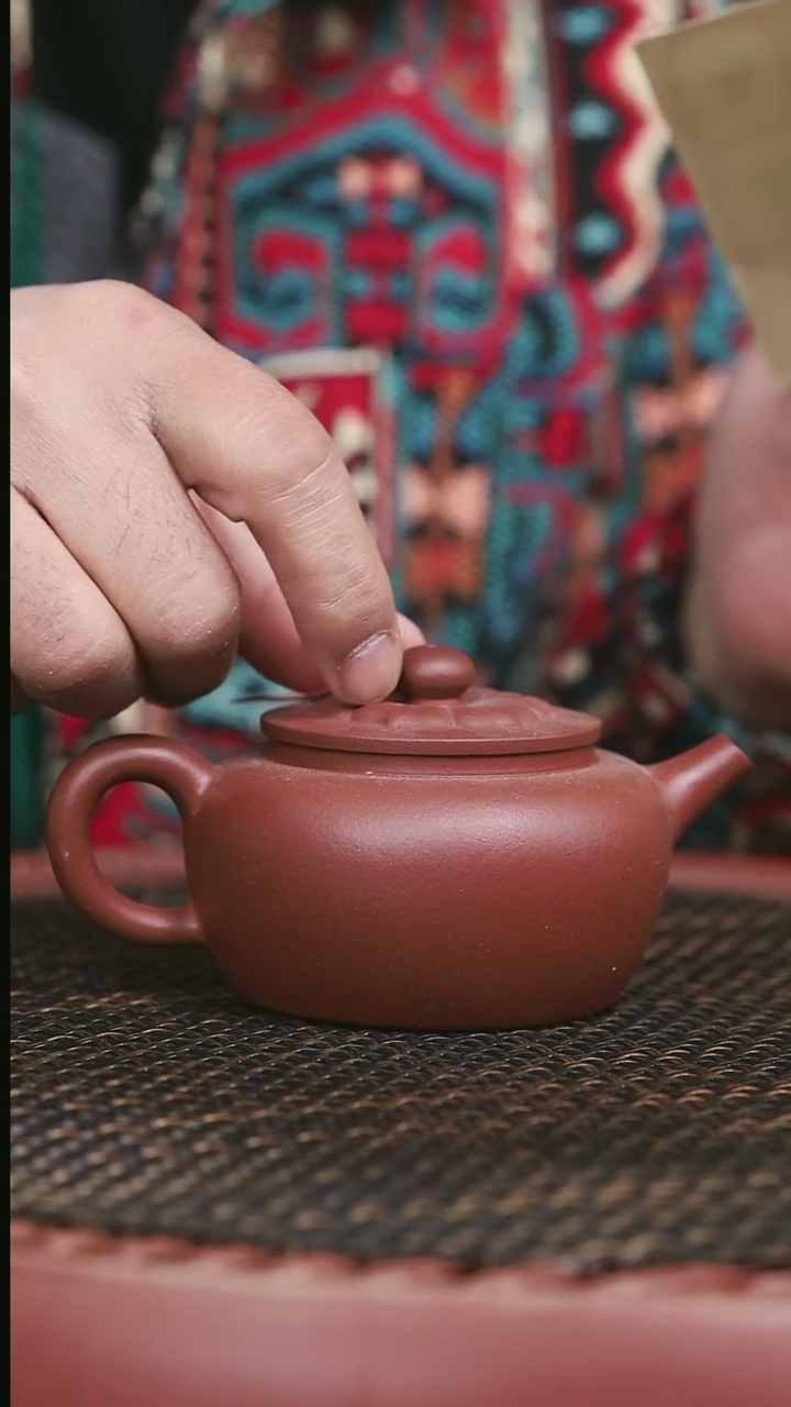 【闪购商品】紫砂清水泥19号全手工梵莲200CC微微暇