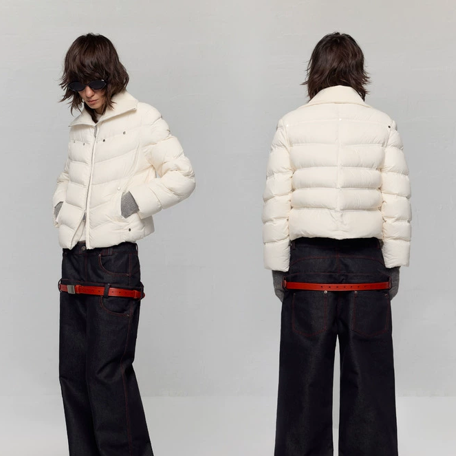 出逃赤岗西哑光白色翻领90白鸭绒短款羽绒面包服外套