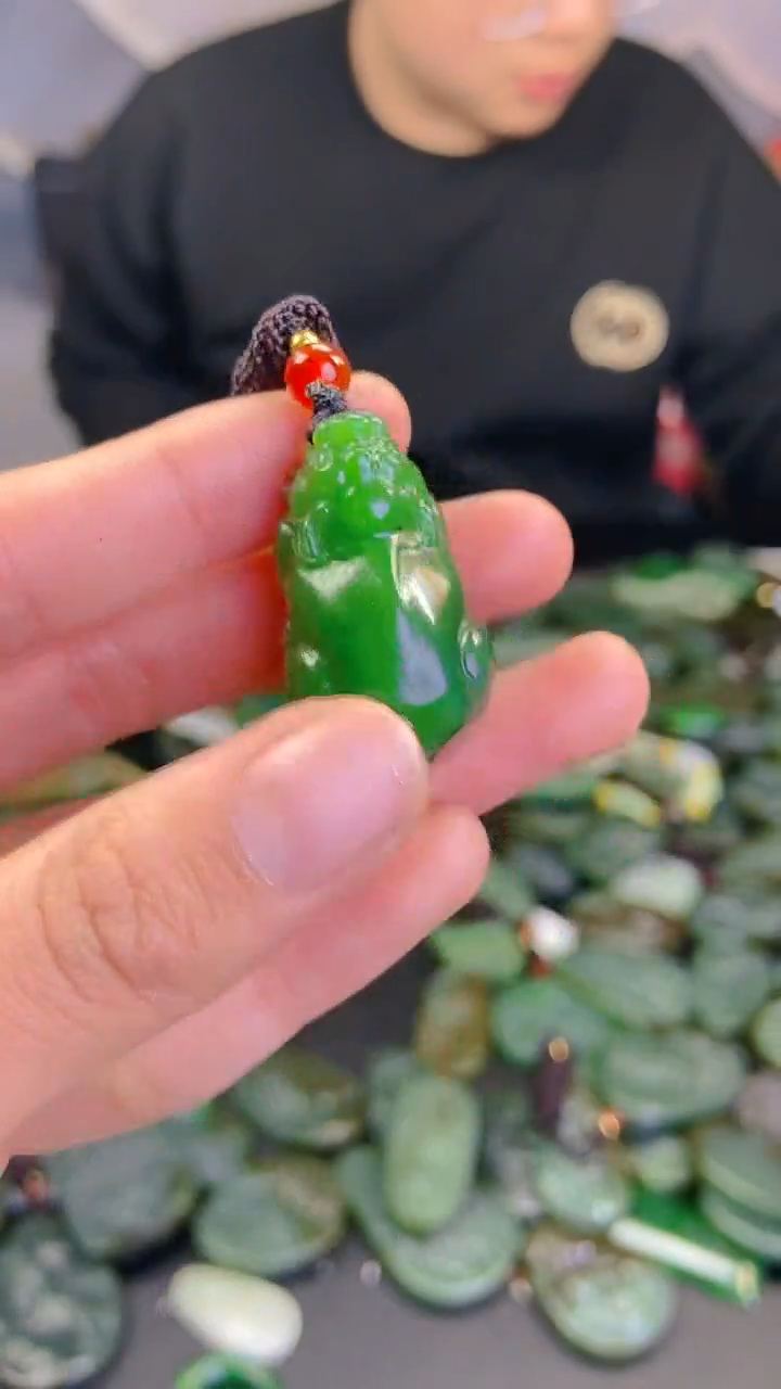 颈饰未镶嵌和田玉拍一发一