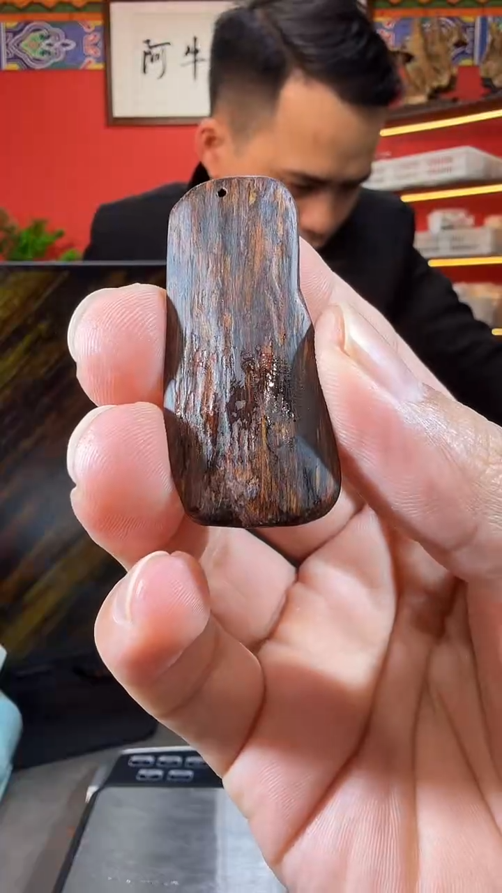 沉香吊坠Q7多样性发一