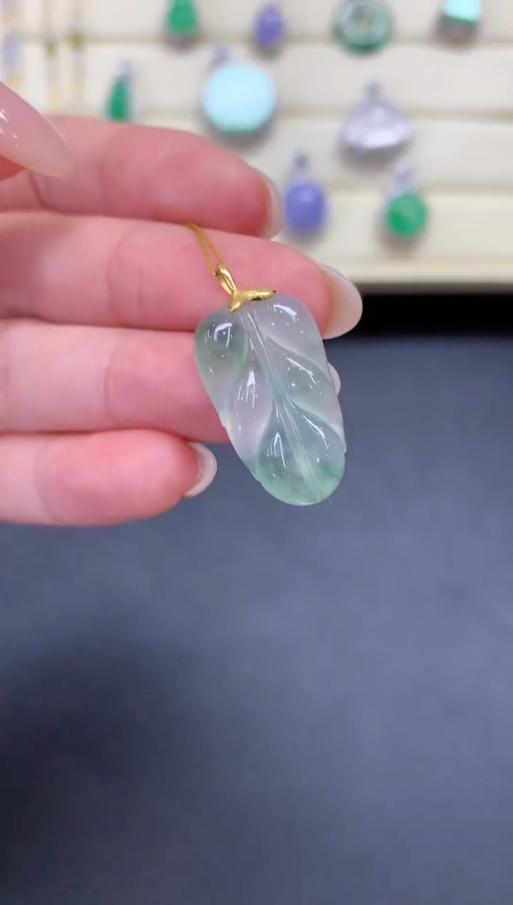 【闪购商品】翡翠18K金镶嵌颈饰A203    