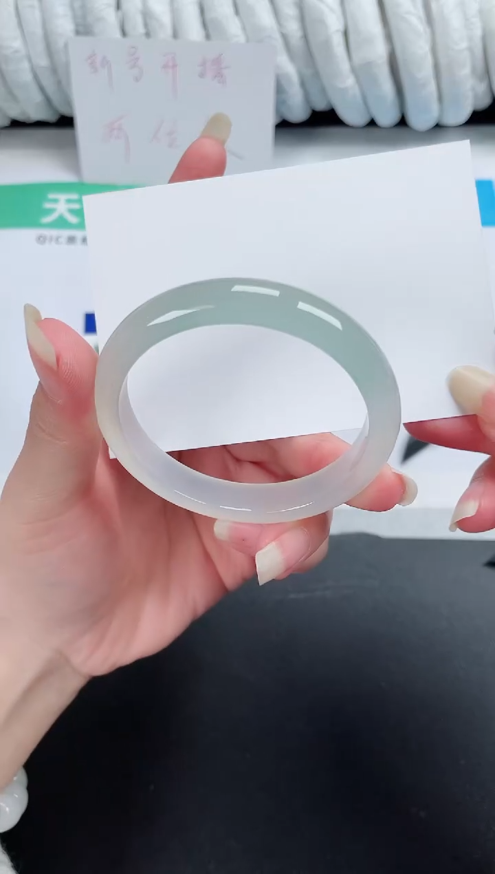 【闪购商品】石英质玉手镯未镶嵌244-52.6