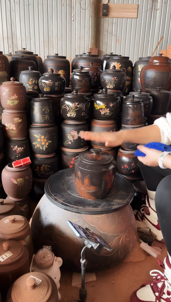 【闪购商品】壶瑕疵茶叶罐 方尖荷花  701