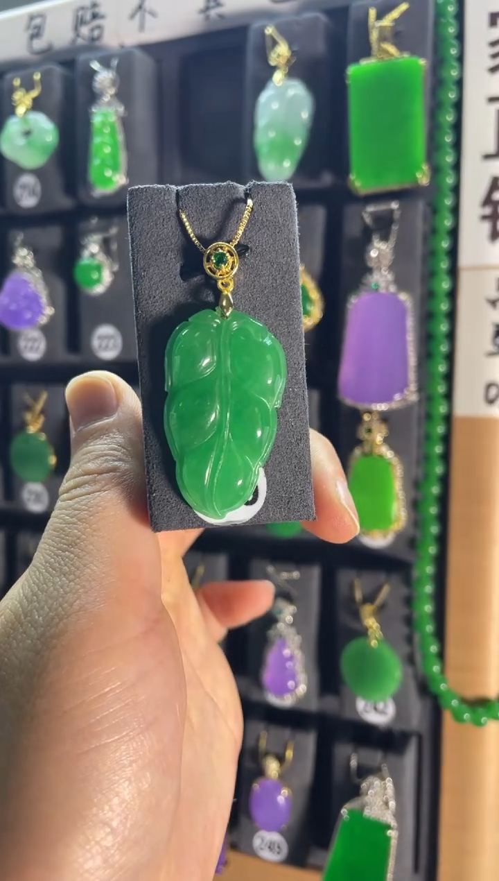 【闪购商品】翡翠耳饰银S925镶嵌216....