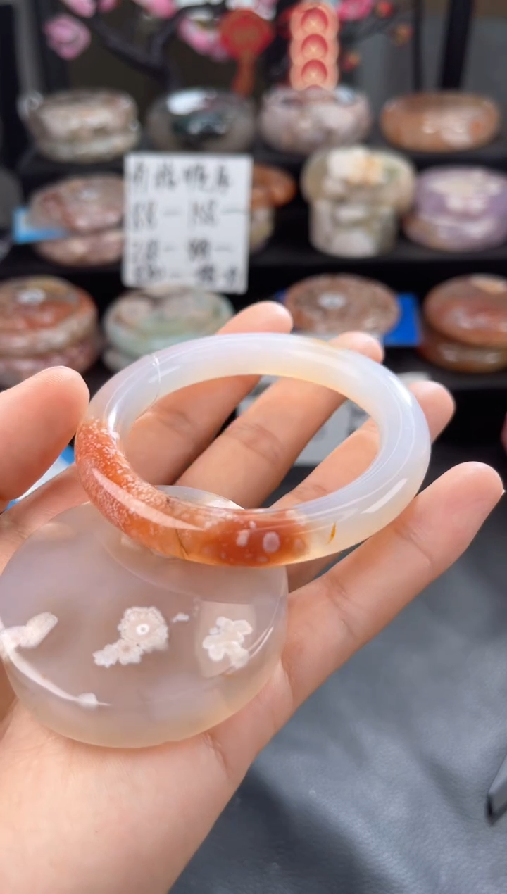 【闪购商品】石英质玉手镯未镶嵌53