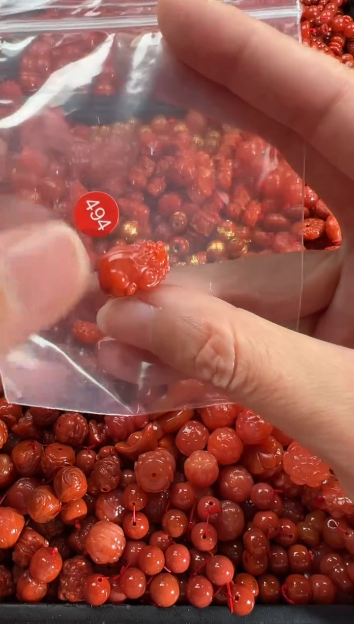 【闪购商品】南红玛瑙颈饰未镶嵌1