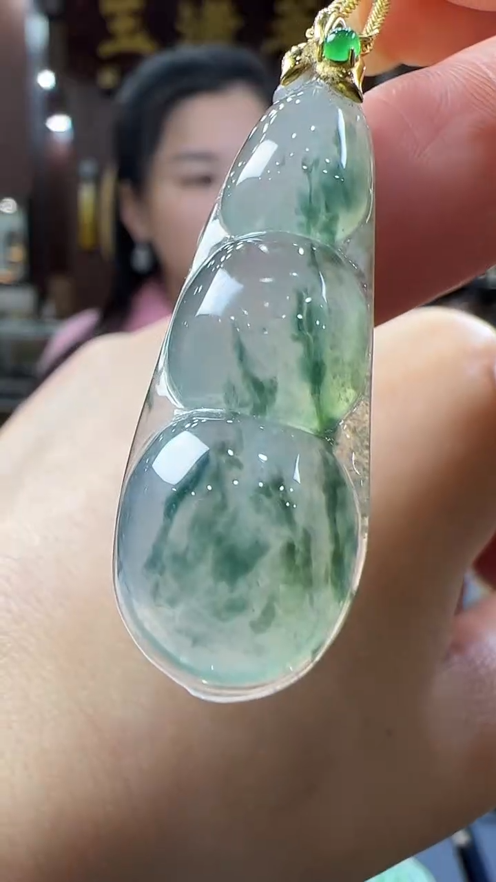 【闪购商品】翡翠挂件18K金镶嵌豆子不含链